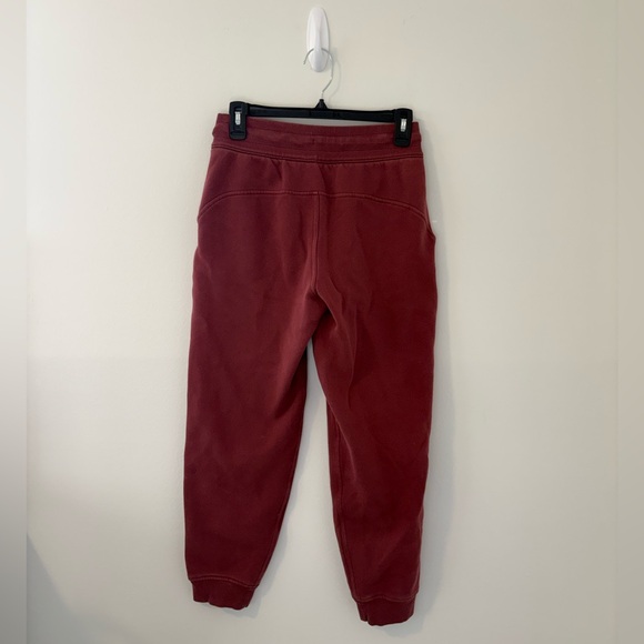 Lululemon High Rise Scuba Jogger Size 4 Smoky Red - Picture 5 of 5